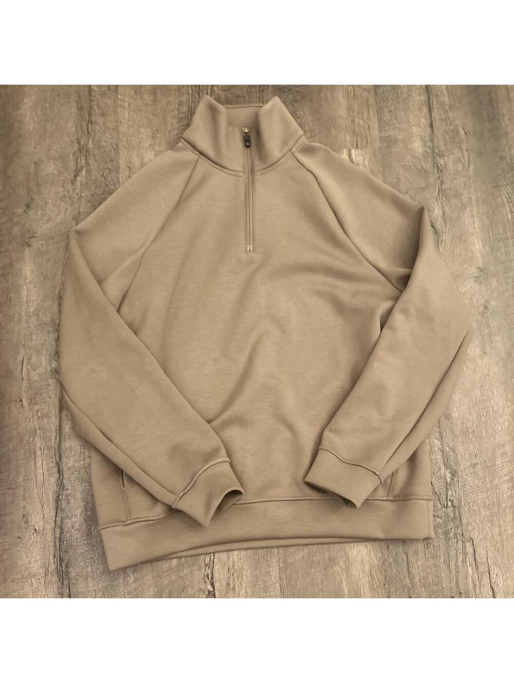 Lululemon Women's Tan and Cream Sweatshirt